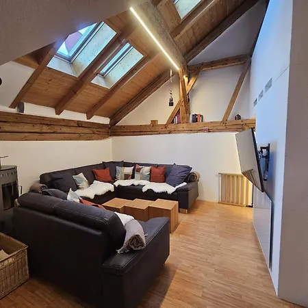 بيت للعطل Chasa Mayer *