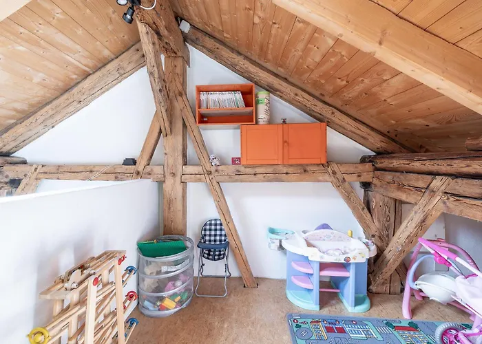 بيت للعطل Chasa Mayer